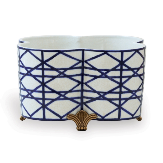 Picture of Gazebo Quatrefoil Planter