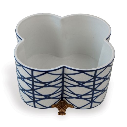Picture of Gazebo Quatrefoil Planter
