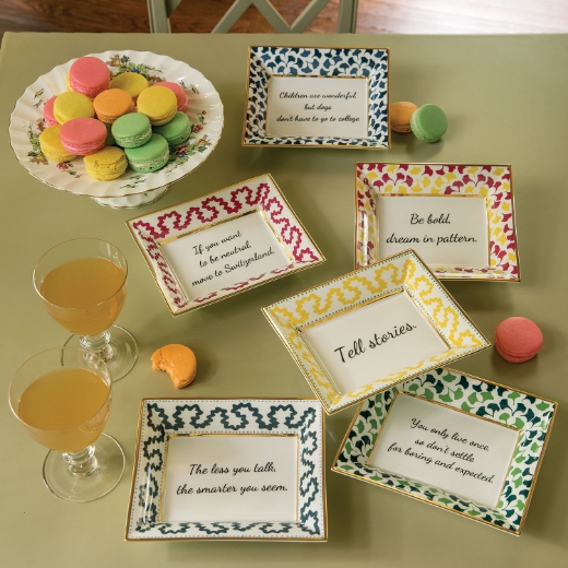 Picture of Tell Stories Plate (Set of 2)