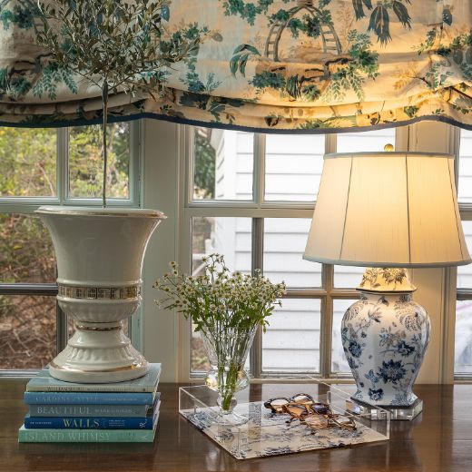 Picture of Braganza Blue Hex Lamp