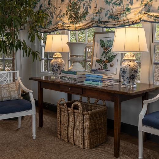 Picture of Braganza Blue Hex Lamp
